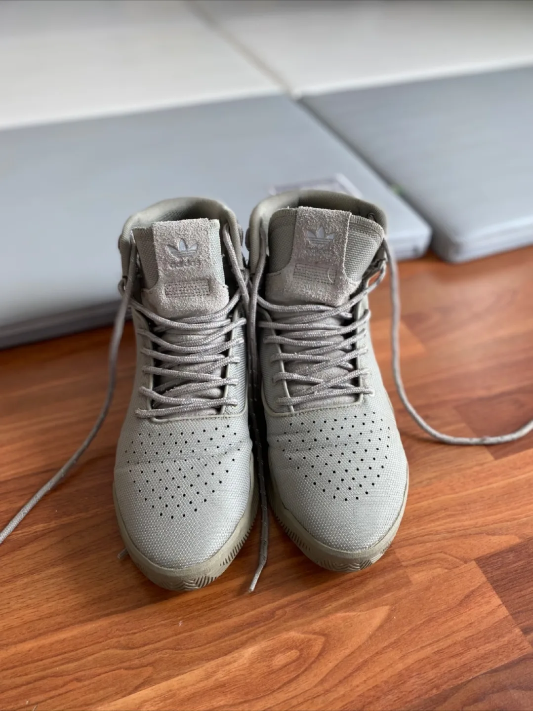 Adidas High Top Sneakers - Size 9 thumbnail