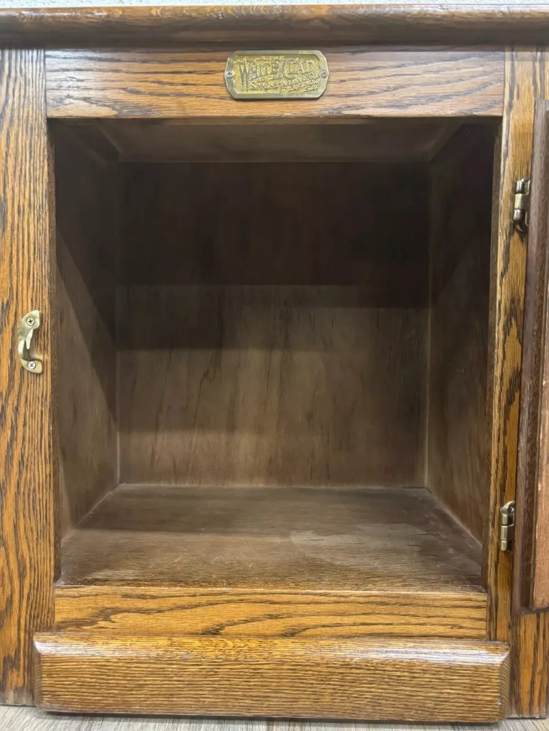 Pair of Vintage Whiteclad night stands image indicator(3)