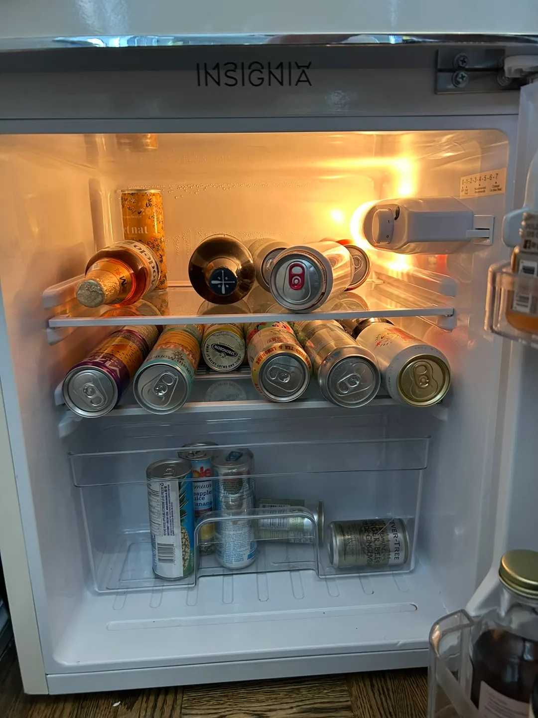 Mini Fridge - Cream image indicator(3)