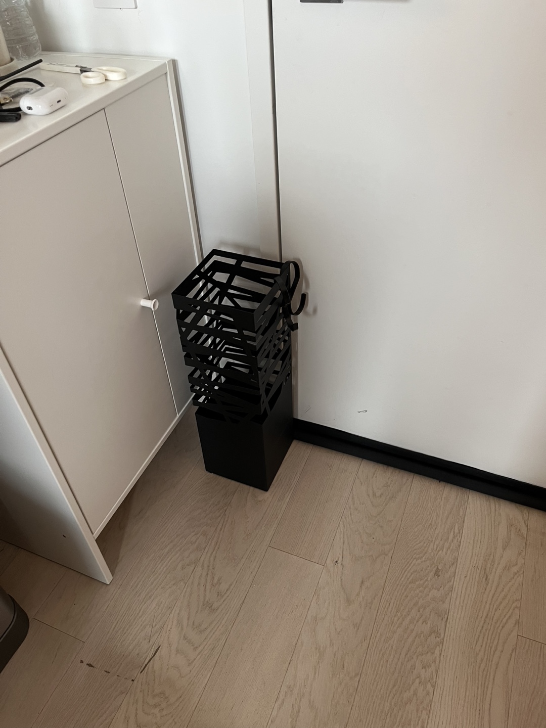 Black Metal Umbrella Stand