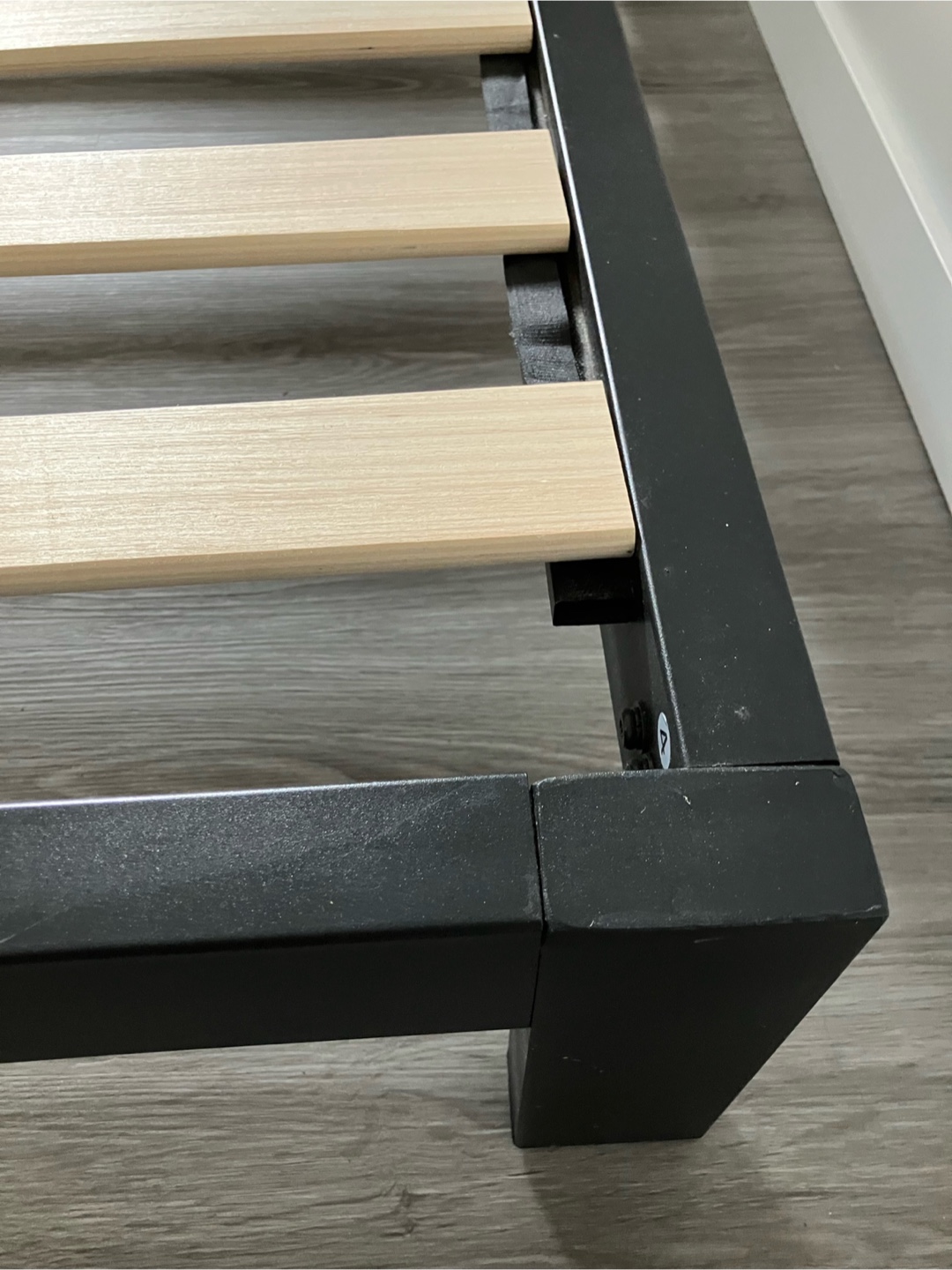 Queen Size Metal Platform Bed Frame - photo 2