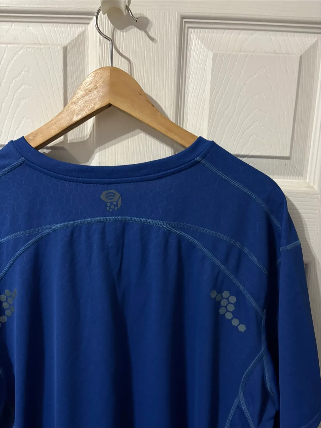 Mountain Hardwear active shirt XL 3M mec tnf acg image indicator(6)