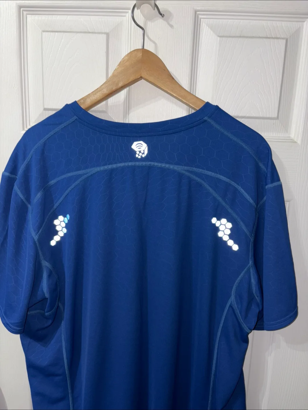 Mountain Hardwear active shirt XL 3M mec tnf acg image indicator(7)