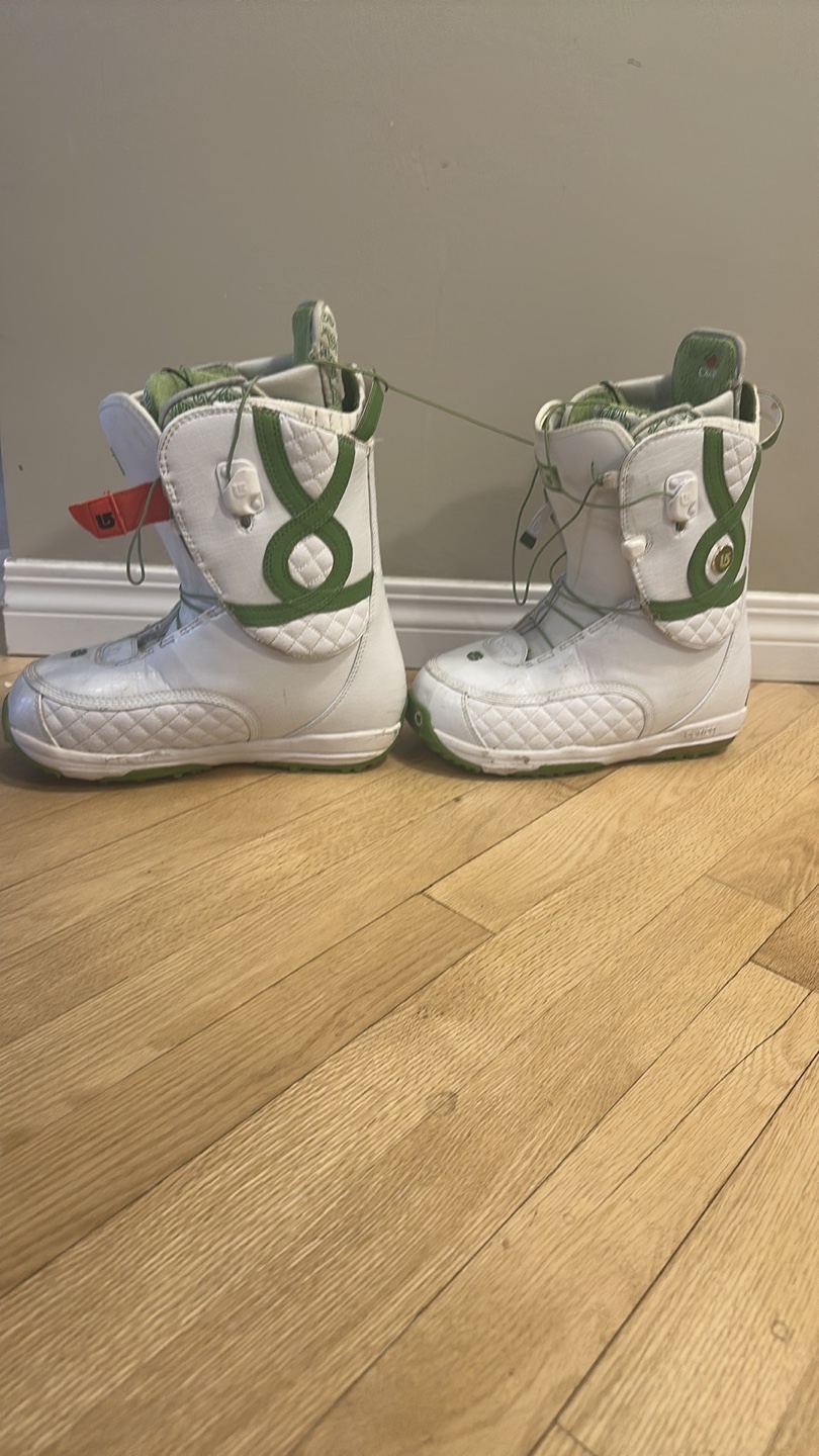 Women's Burton  Snowboard Boots - Size 8 - photo 4