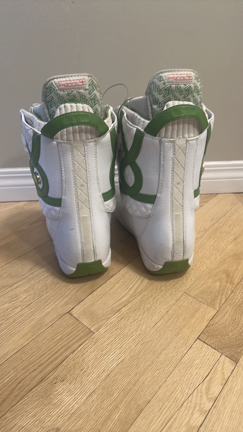 Women's Burton  Snowboard Boots - Size 8 - photo 2