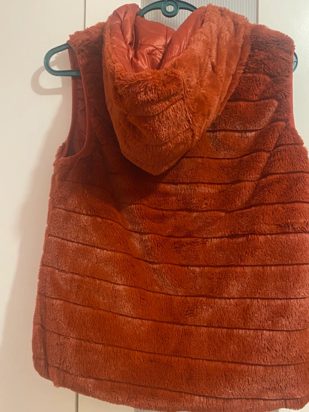 GUESS Reversible Hooded Vest - Size Small image indicator(5)