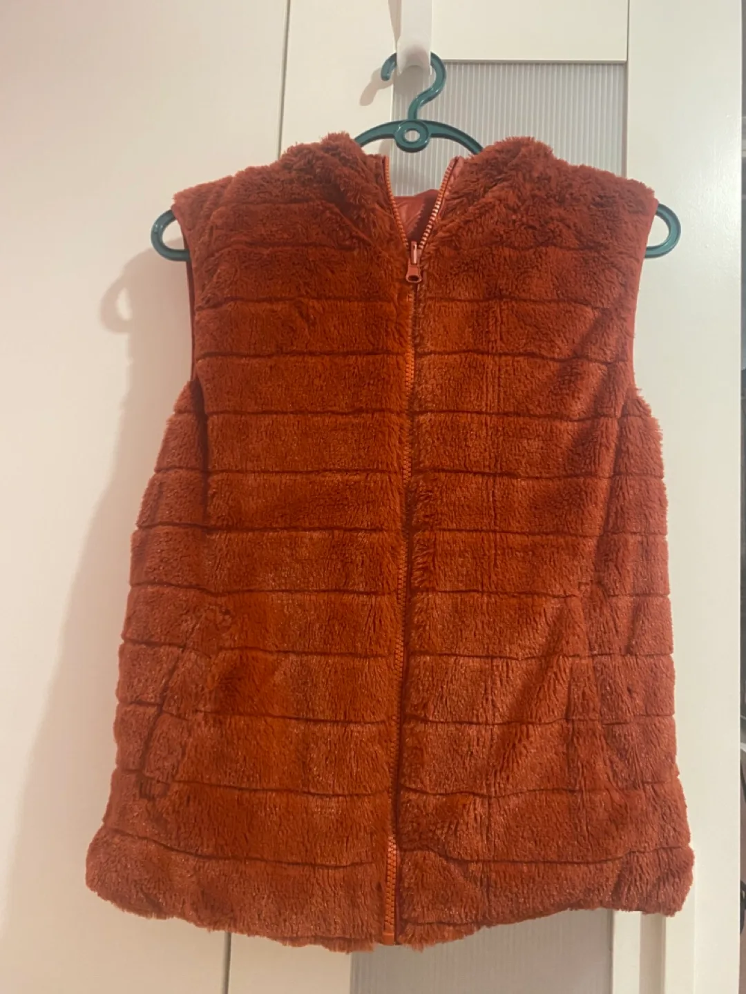 GUESS Reversible Hooded Vest - Size Small image indicator(2)