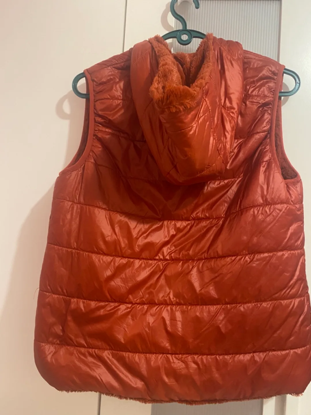 GUESS Reversible Hooded Vest - Size Small image indicator(6)