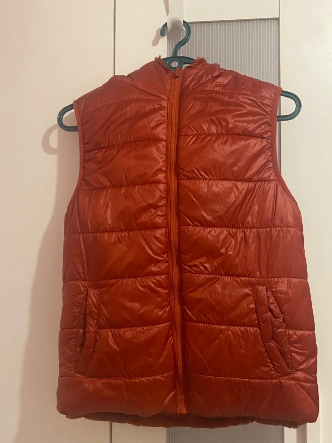 GUESS Reversible Hooded Vest - Size Small image indicator(3)