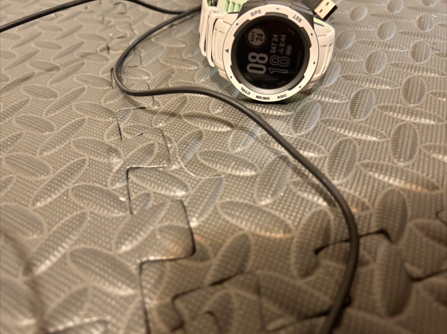 Garmin instinct 1 white special color way