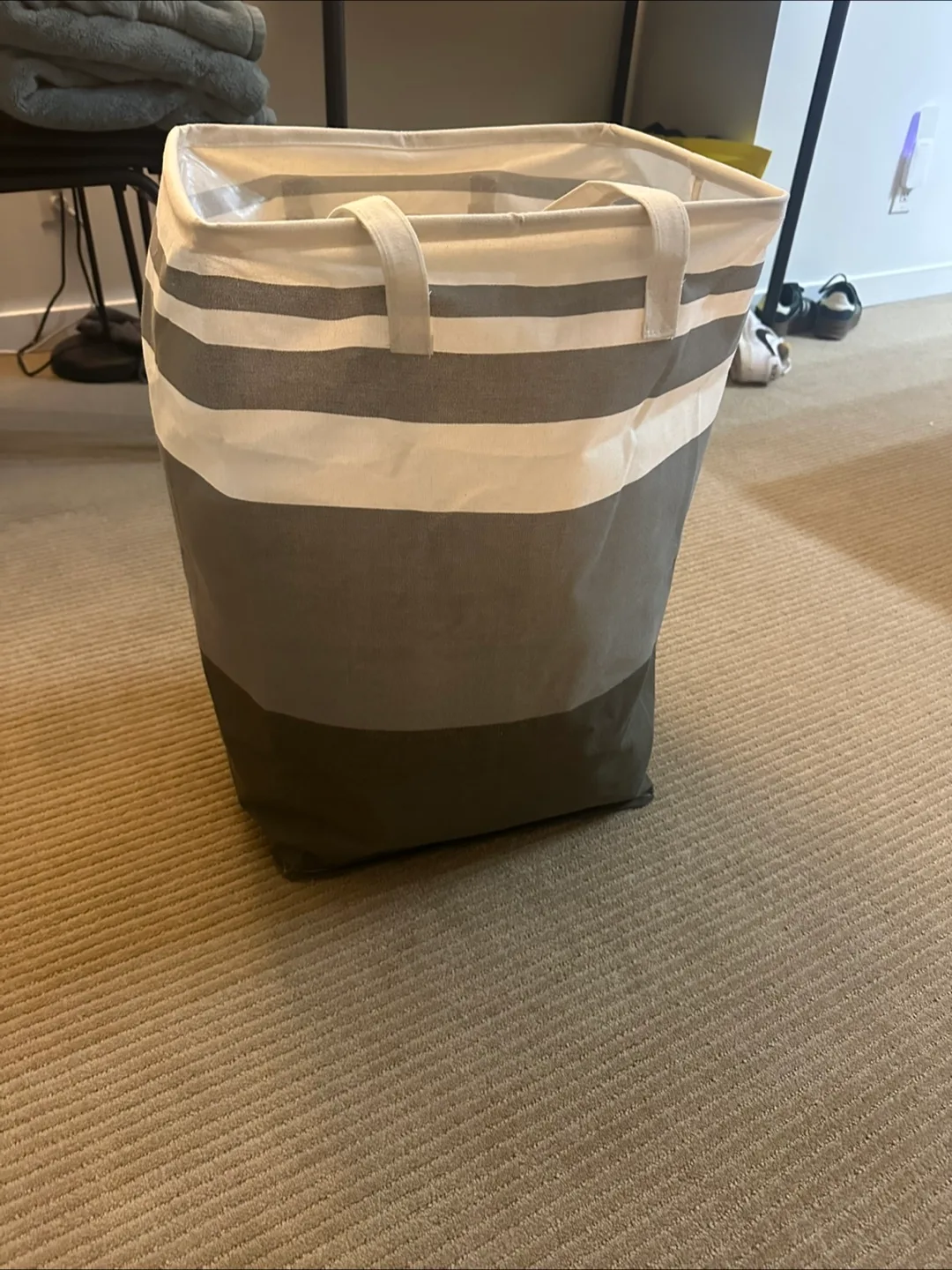 Collapsible Laundry Basket thumbnail