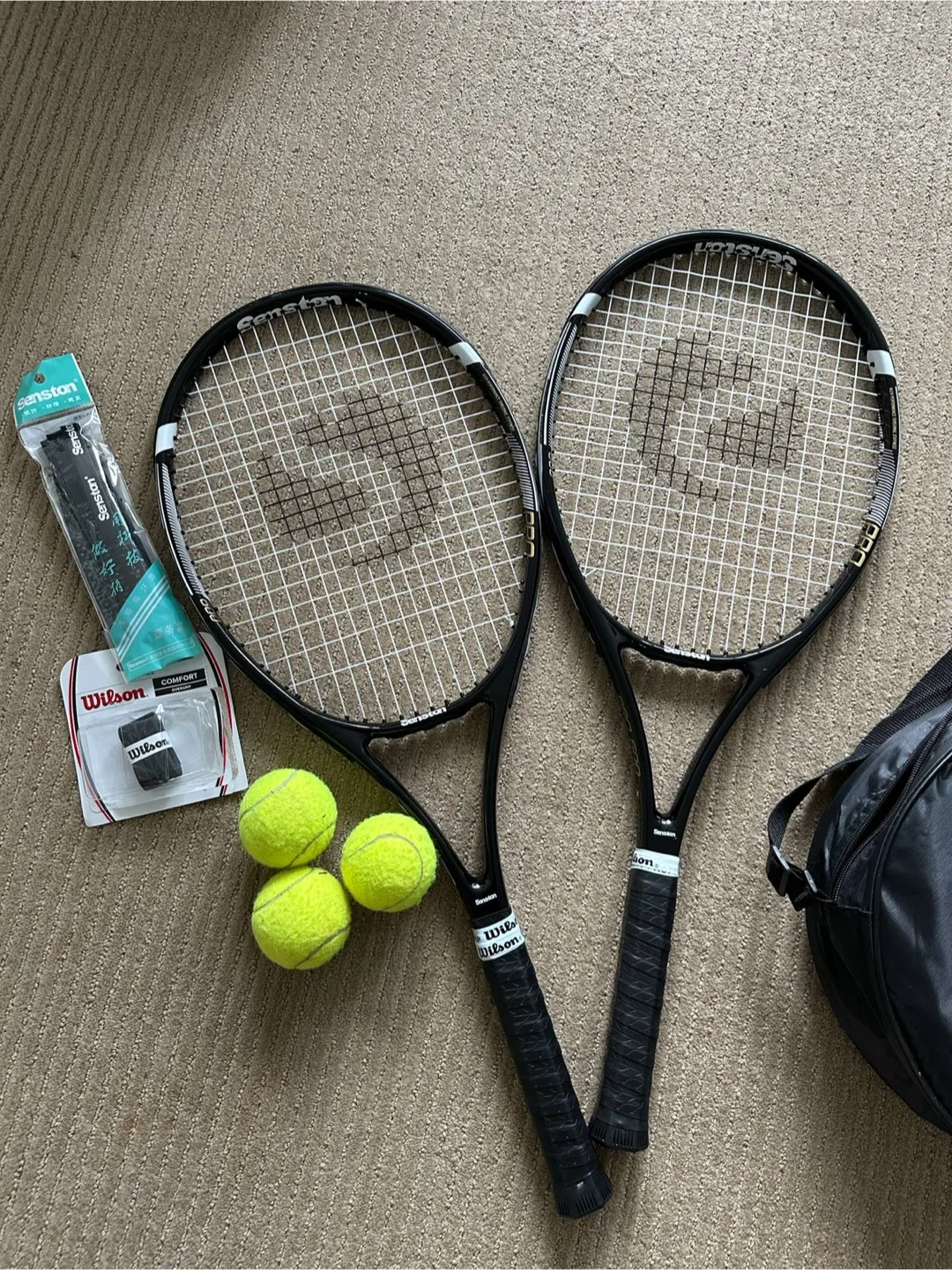 Tennis Rackets with Bag & Accessories thumbnail