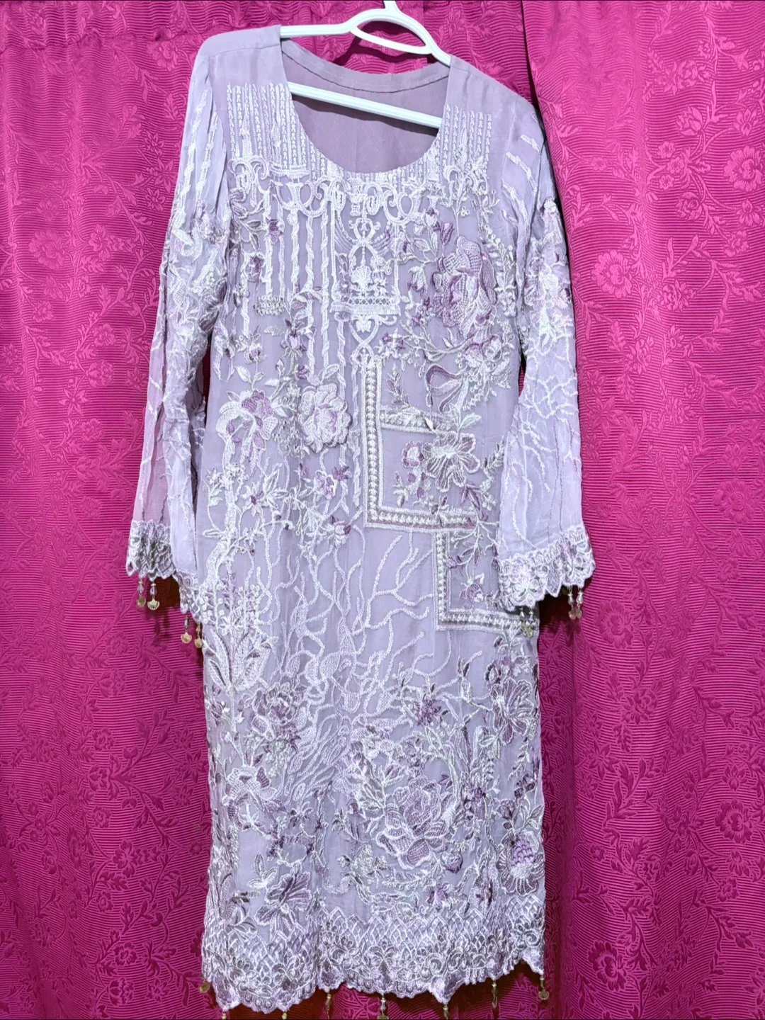 Lilac embroidered 3-piece suit image indicator(3)