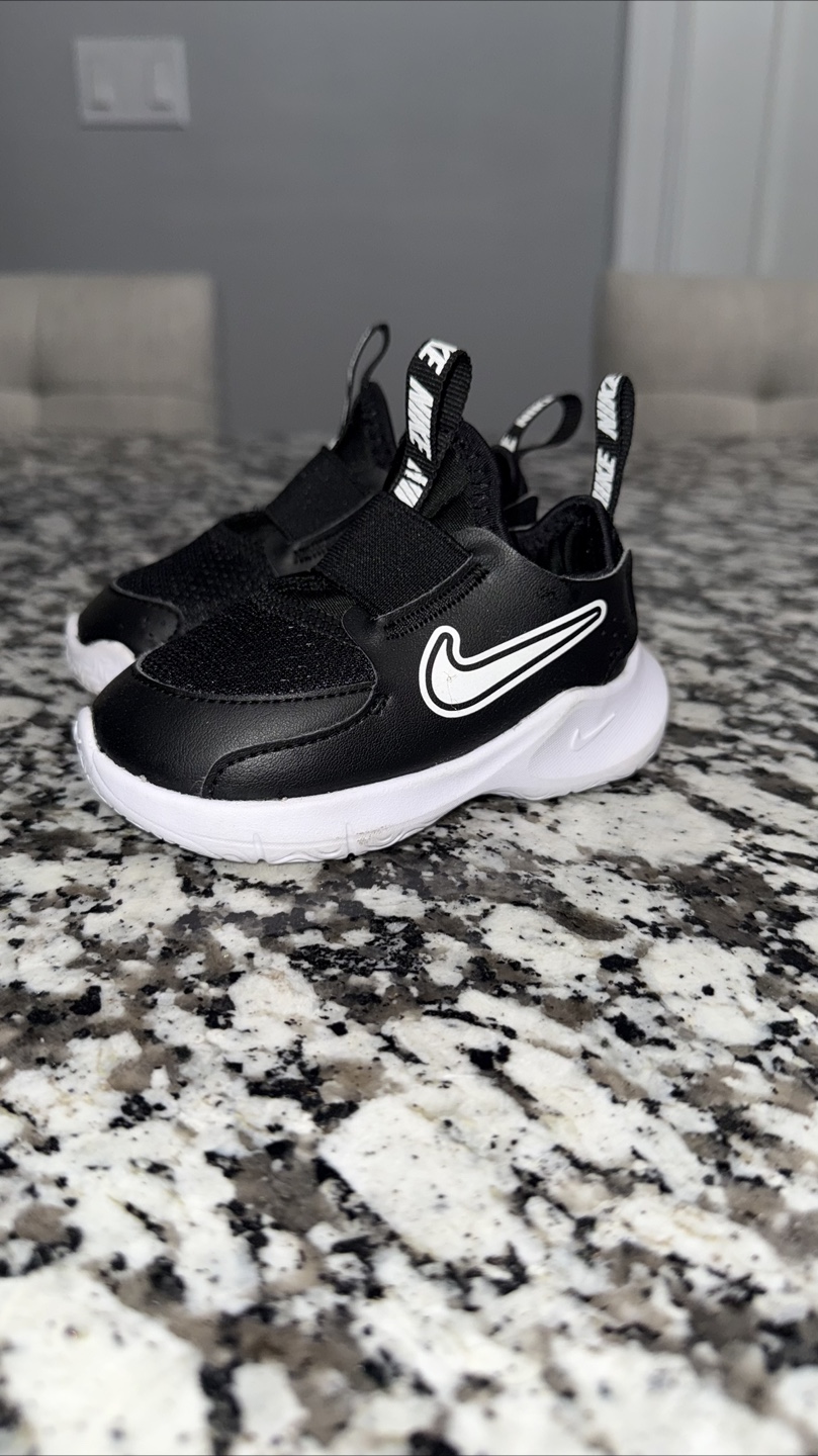 Nike Flex Runner 3 black toddler shoe size 5