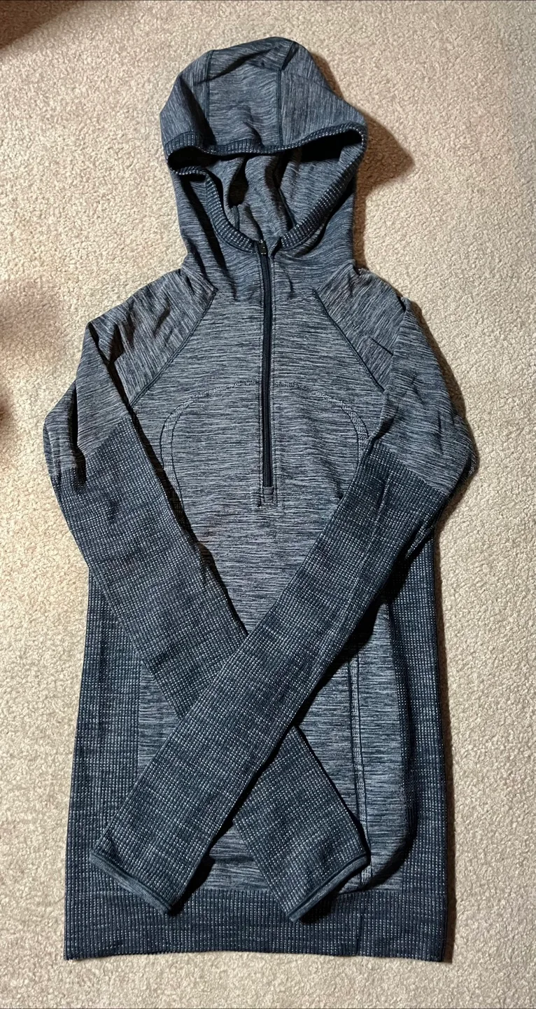 Lululemon Half-Zip Longsleeve thumbnail