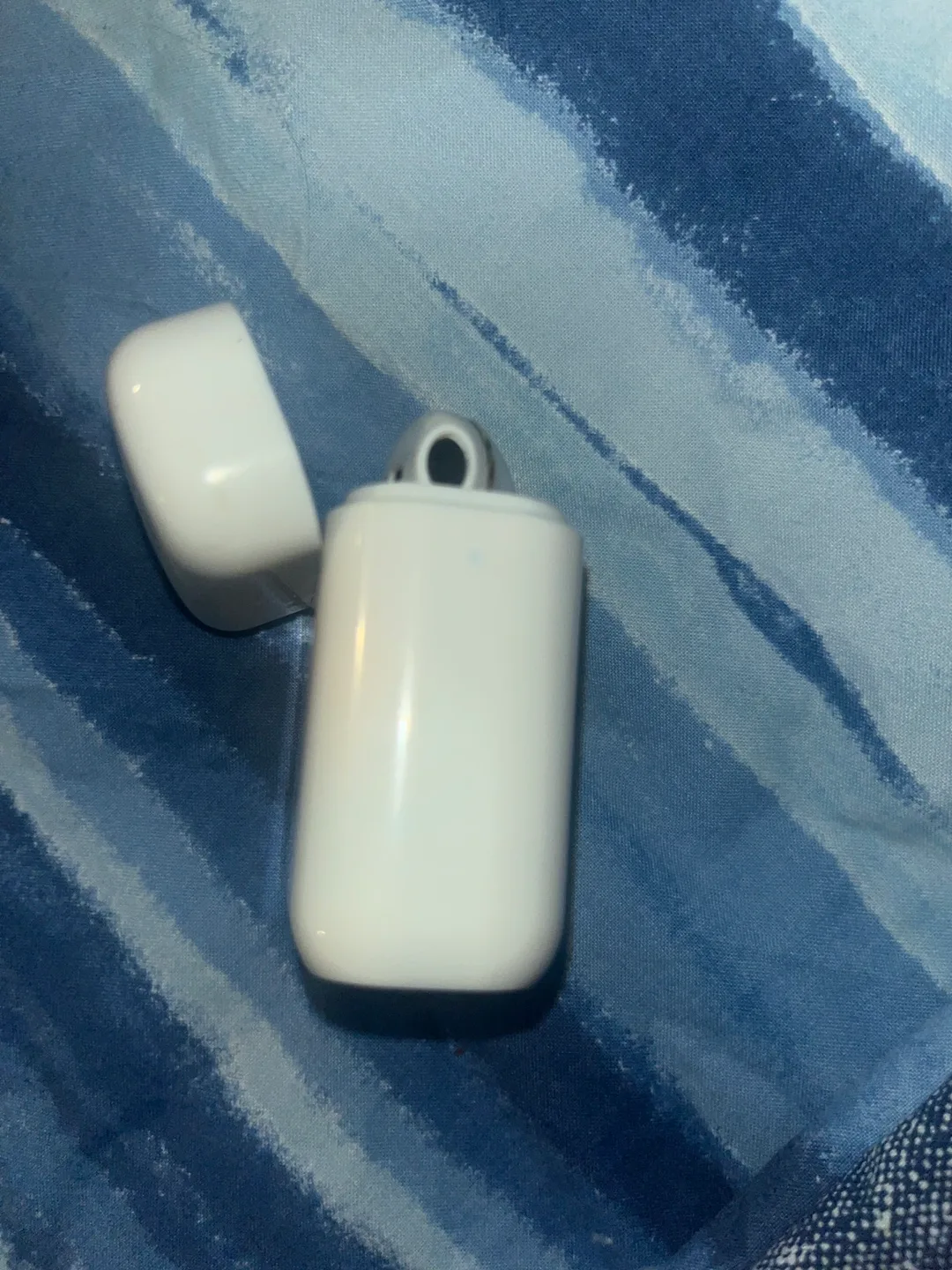 Wireless Earbuds with Charging Case image indicator(3)