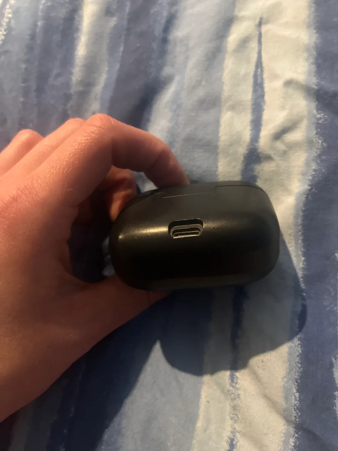 JBL Tune 225TWS True Wireless Earbuds image indicator(3)