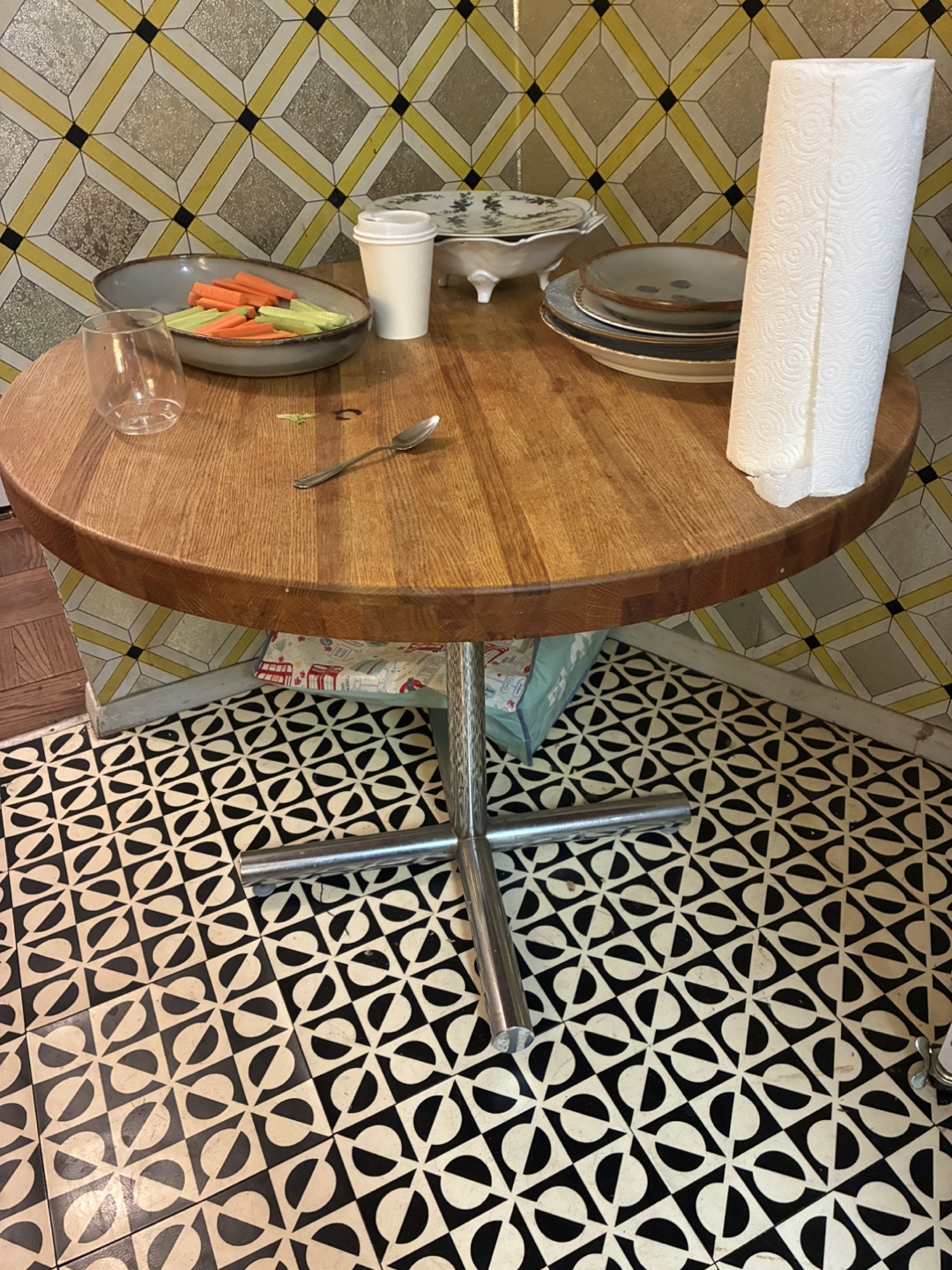 Free Round Table