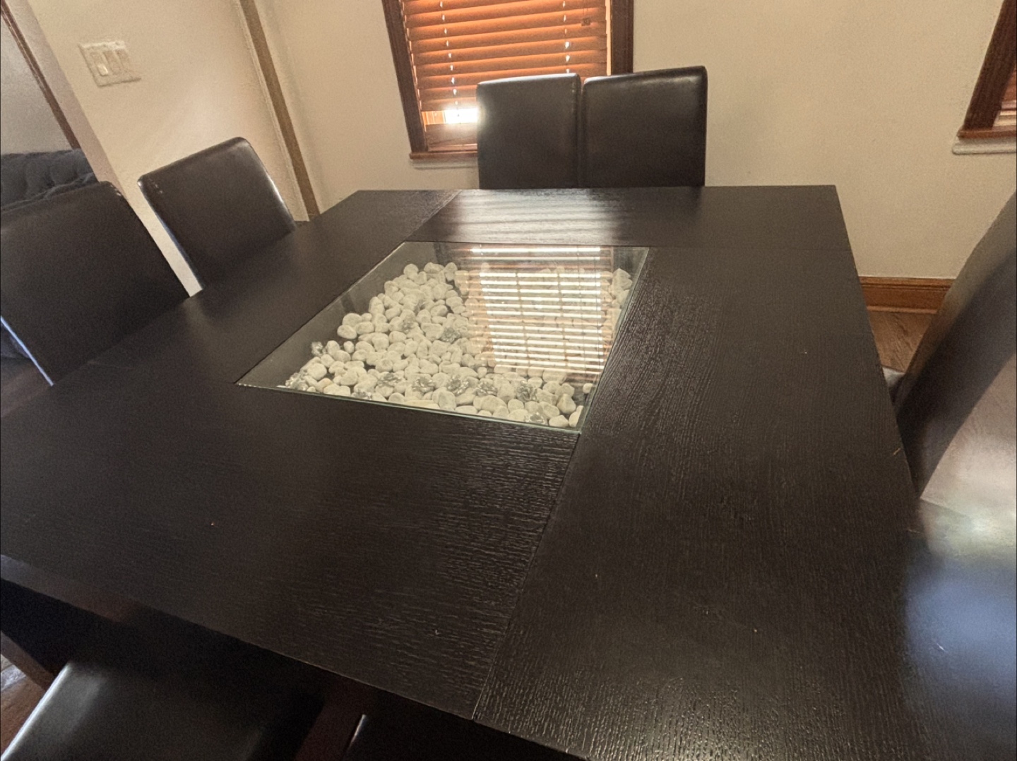 Raymour & Flanigan Dining Set - 8 Chairs & Square Table