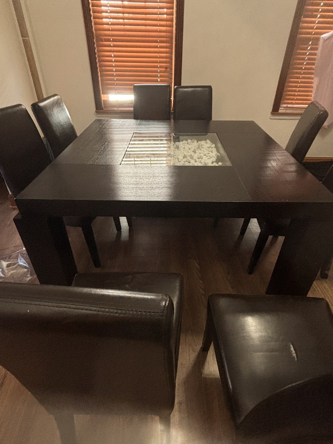 Raymour & Flanigan Dining Set - 8 Chairs & Square Table - photo 2