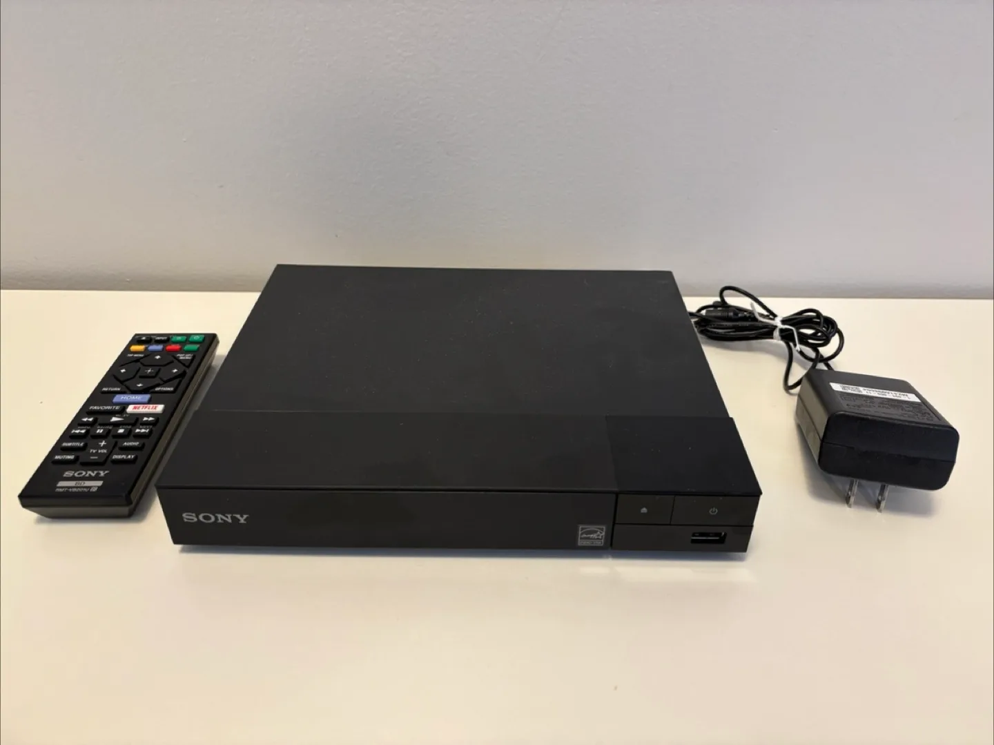 Sony BDP-S1700 Blu-ray Disc/DVD Player thumbnail