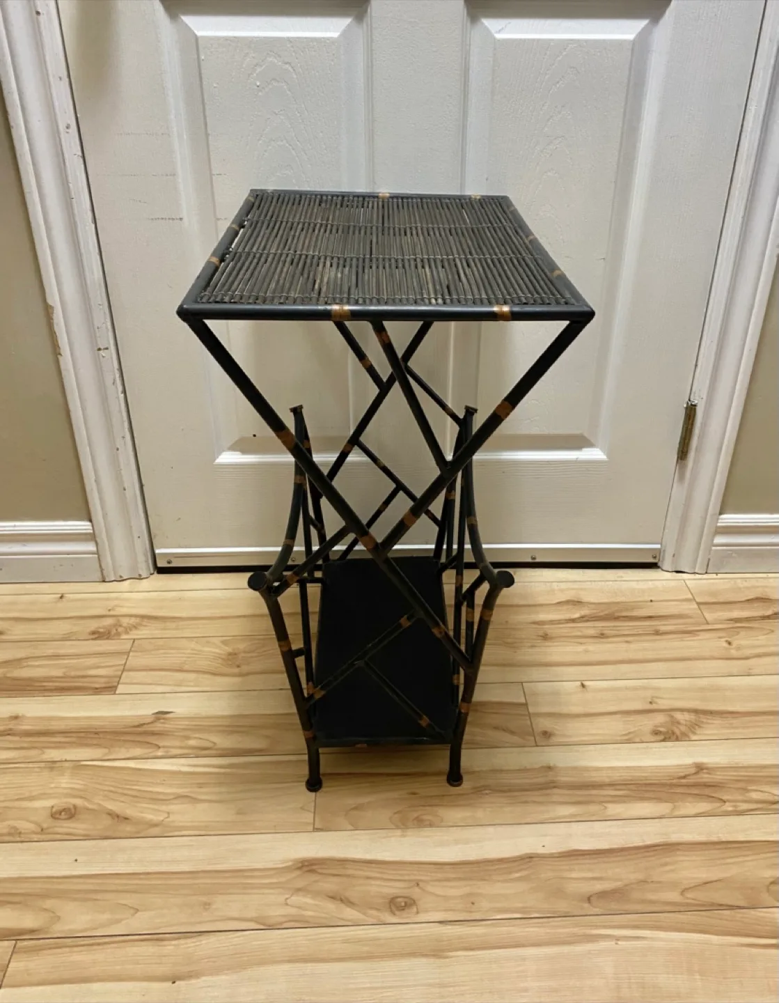 Side Table image indicator(2)