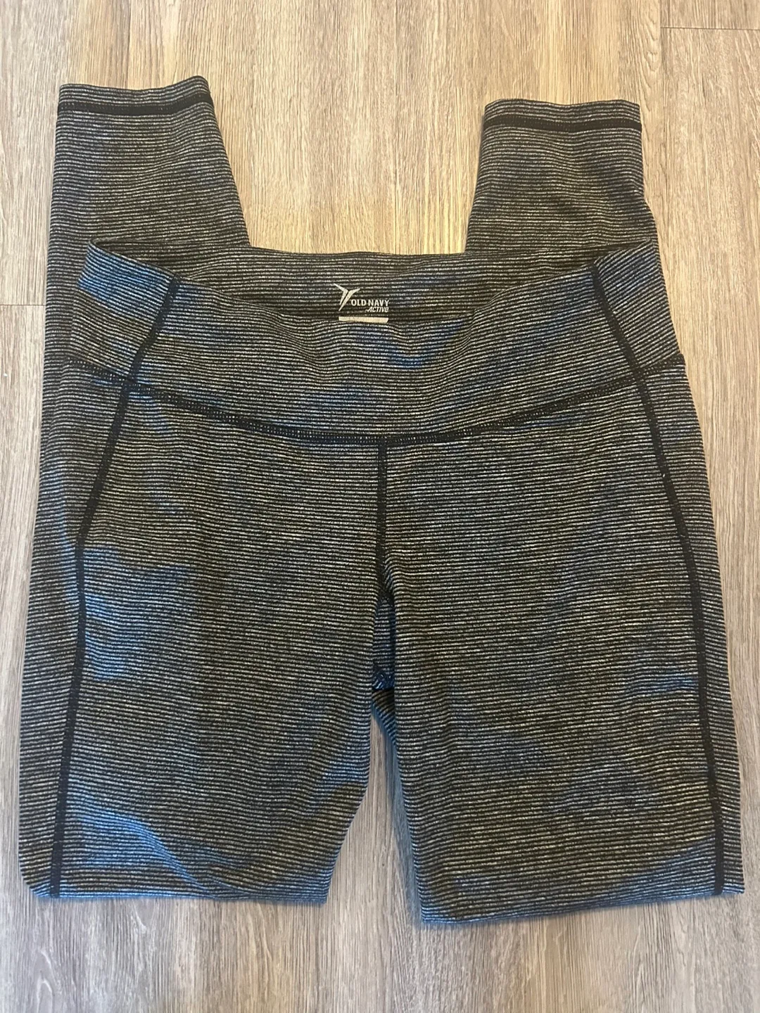 Women Old Navy Active Leggings thumbnail