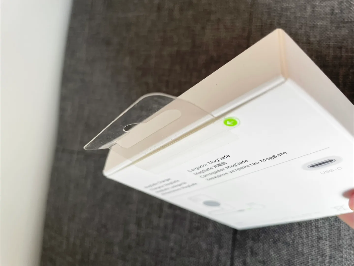 Apple MagSafe Charger. Sealed Box. image indicator(3)