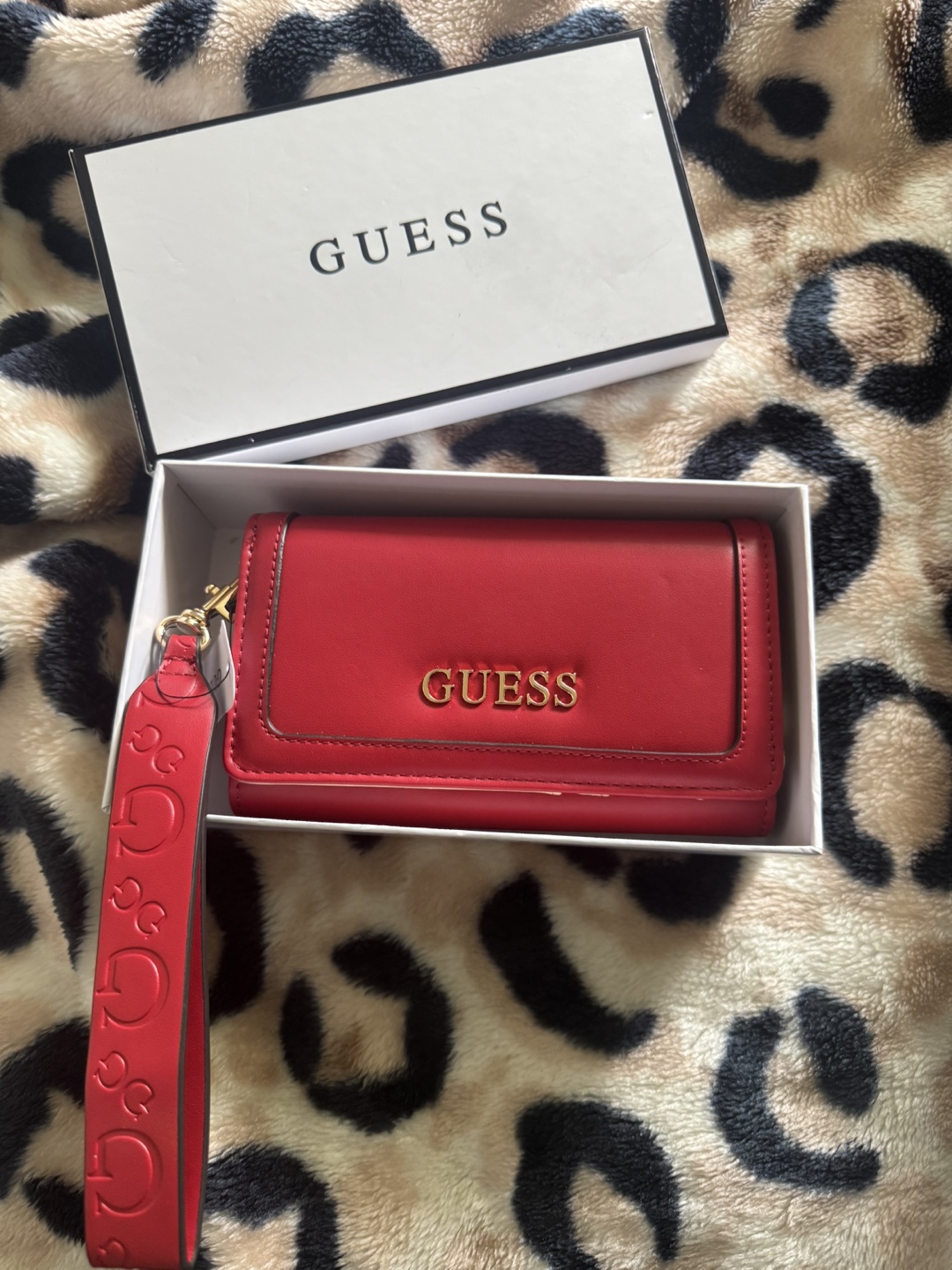 Brand New Guess Red Wallet Clutch - photo 4