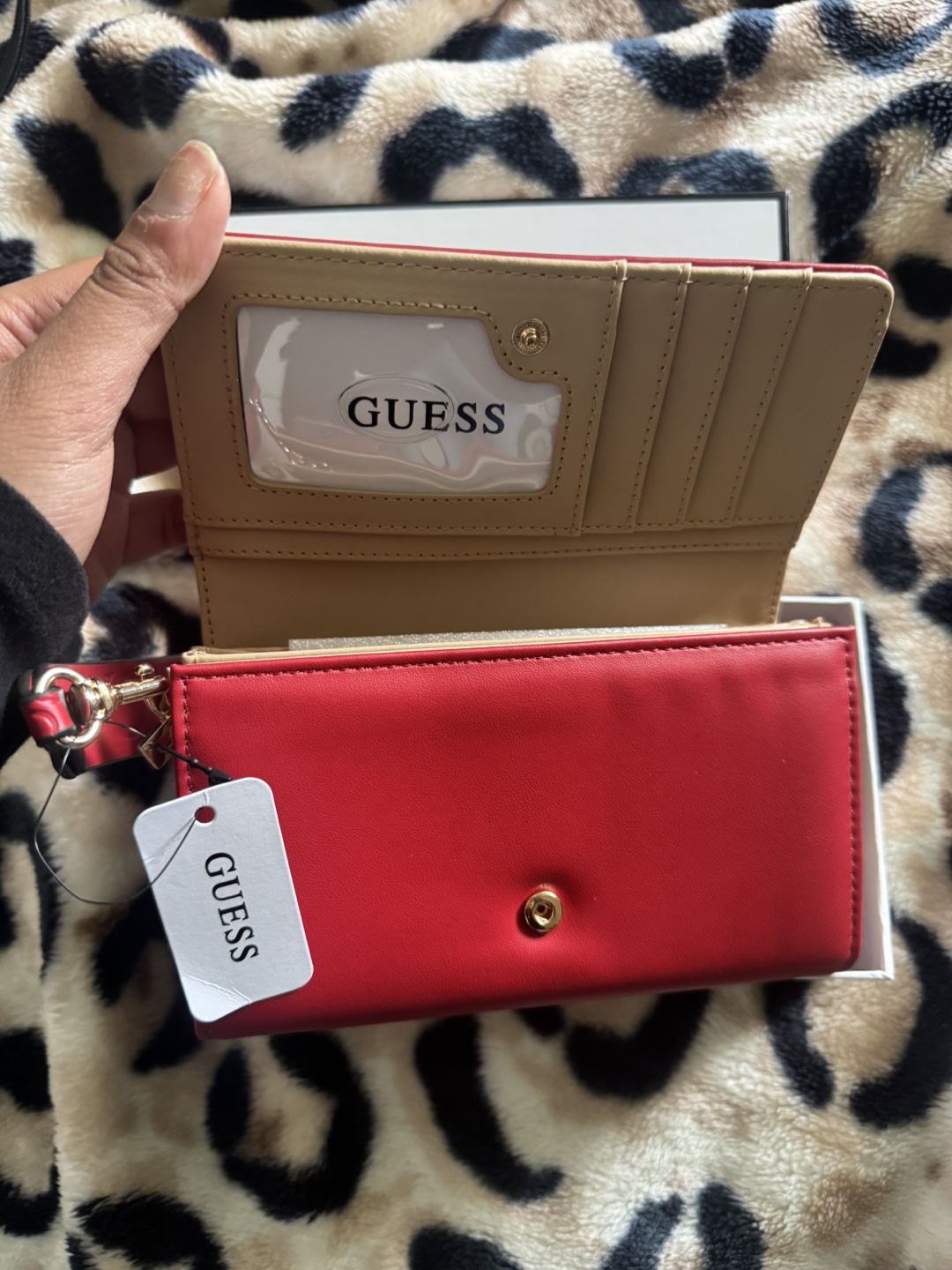 Brand New Guess Red Wallet Clutch - photo 3
