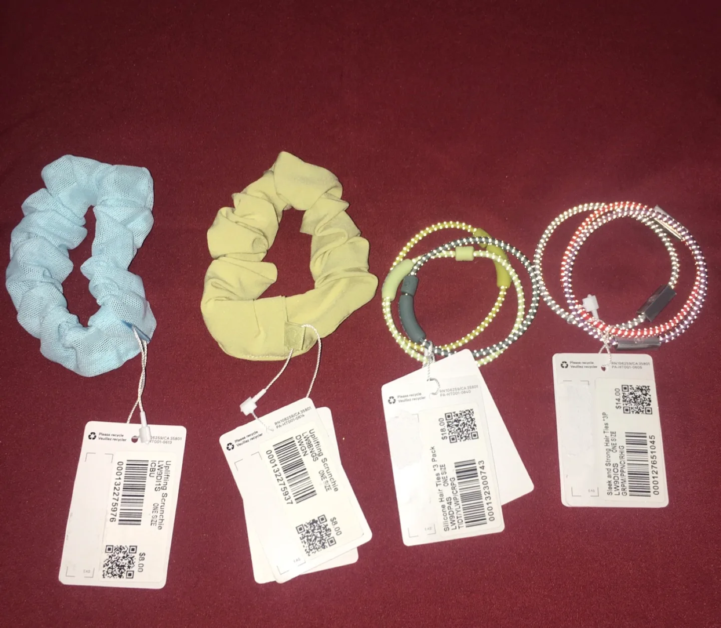Lululemon Scrunchies and Hair Ties thumbnail