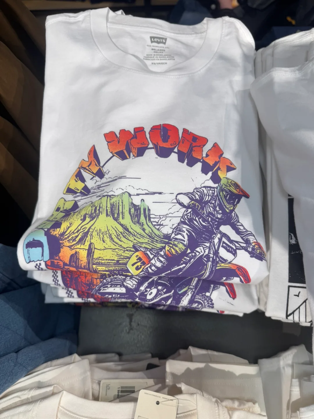 Levi's Graphic T-Shirts (Various Styles) thumbnail