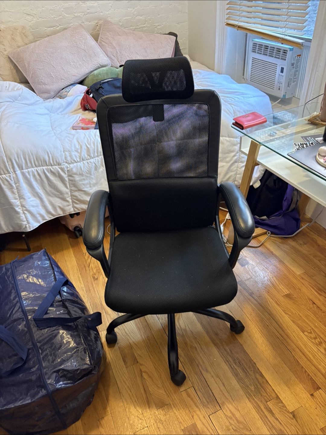 Black Mesh Office Chair with Headrest