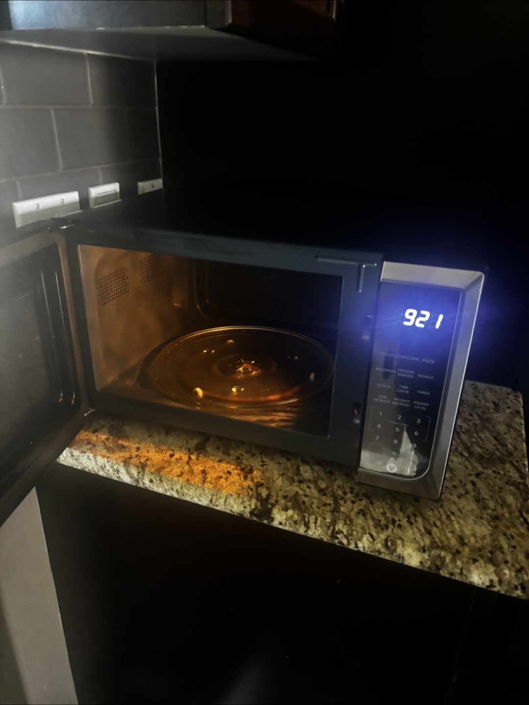 Vida by Paderno 0.9 Cu. Ft. Stainless Steel Microwave Oven - photo 2