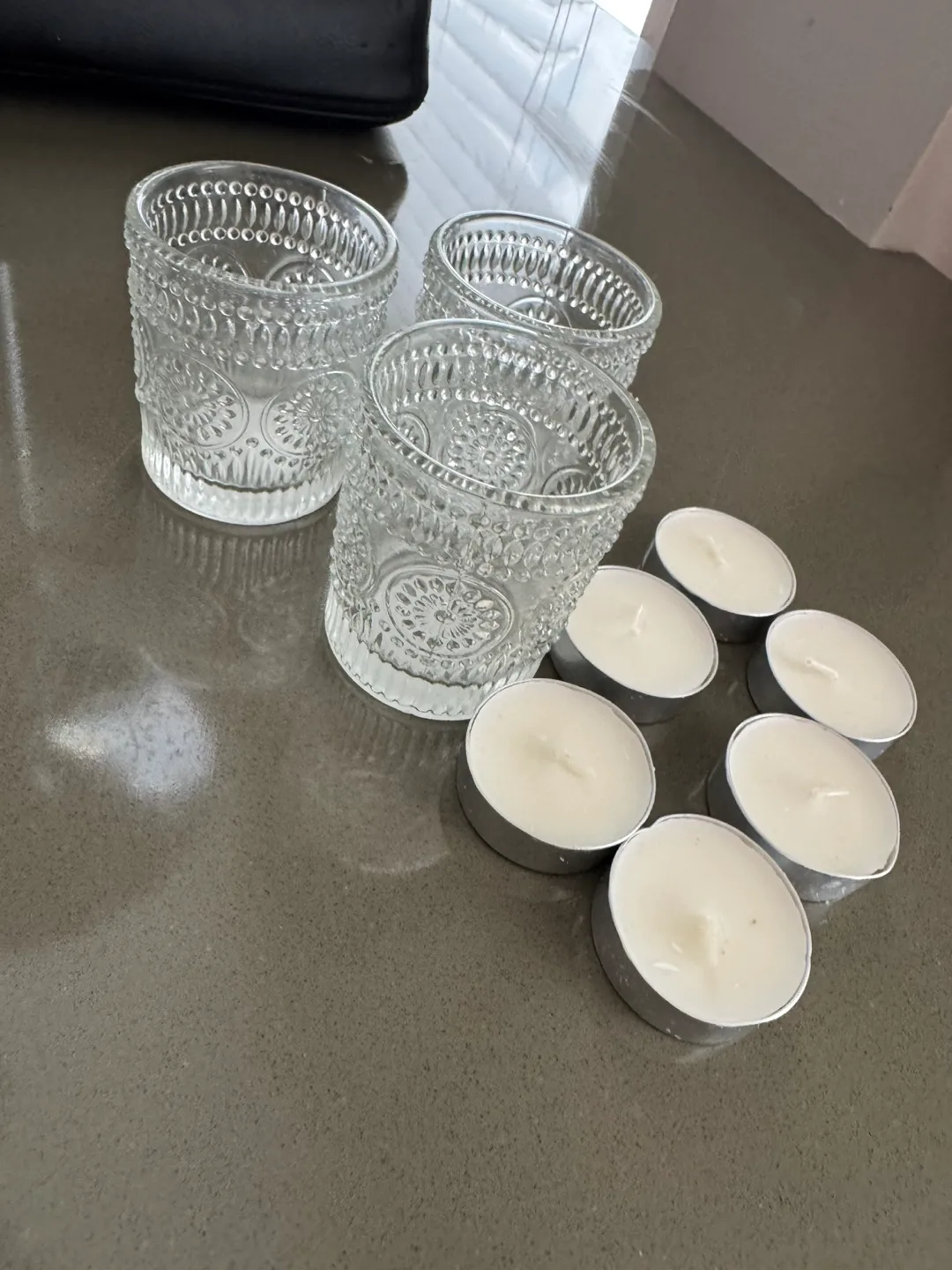 Set of 3 Glass Candle Holders with Tea Lights thumbnail