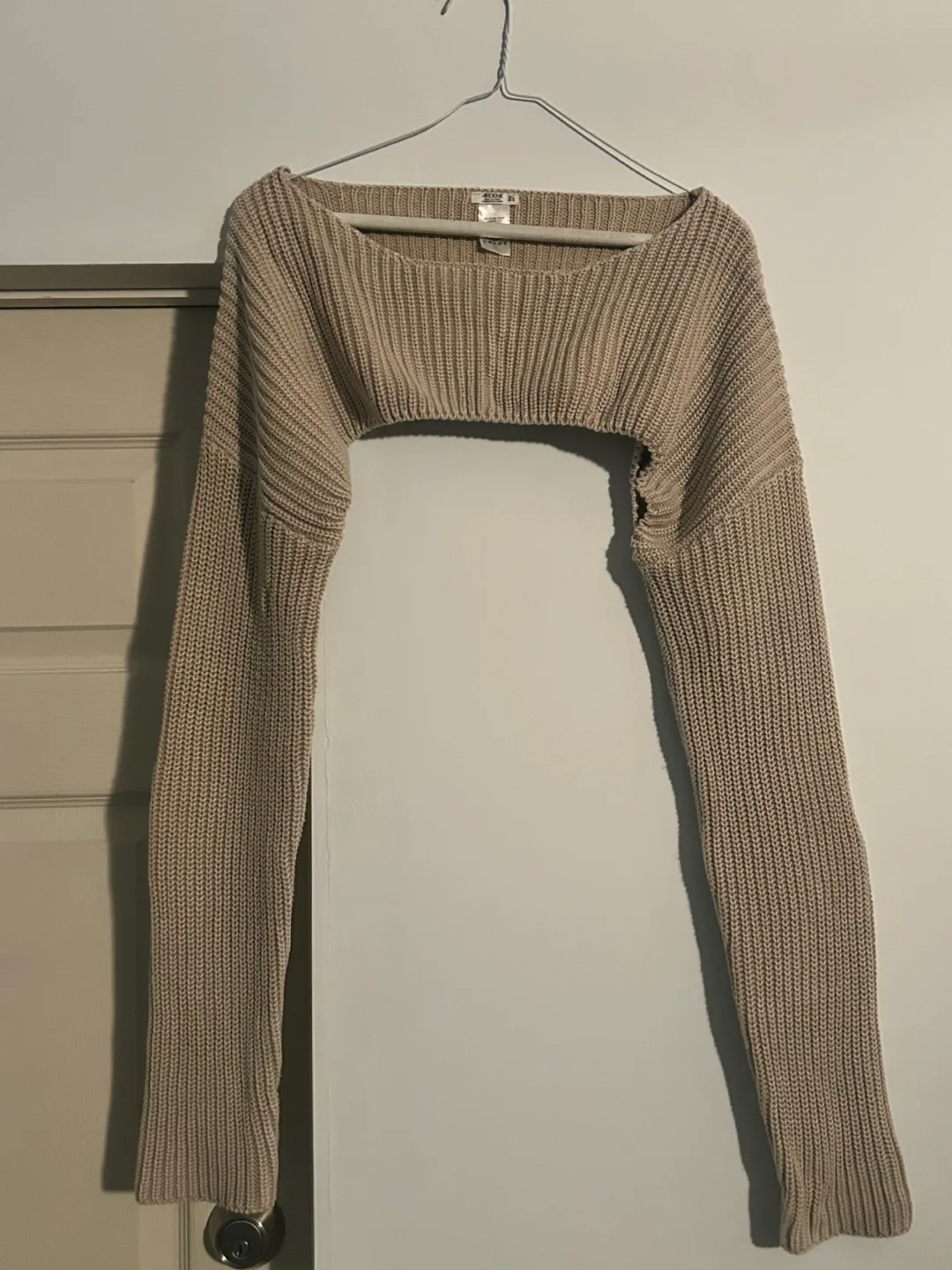 100% Cotton Knit Crop-Sweater thumbnail