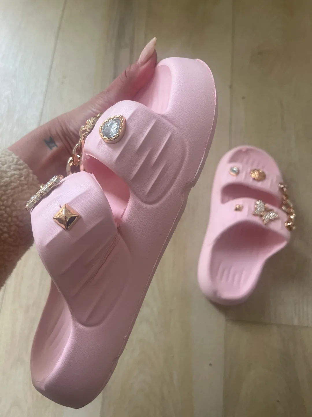 Pink platform slides with charms NEW! thumbnail