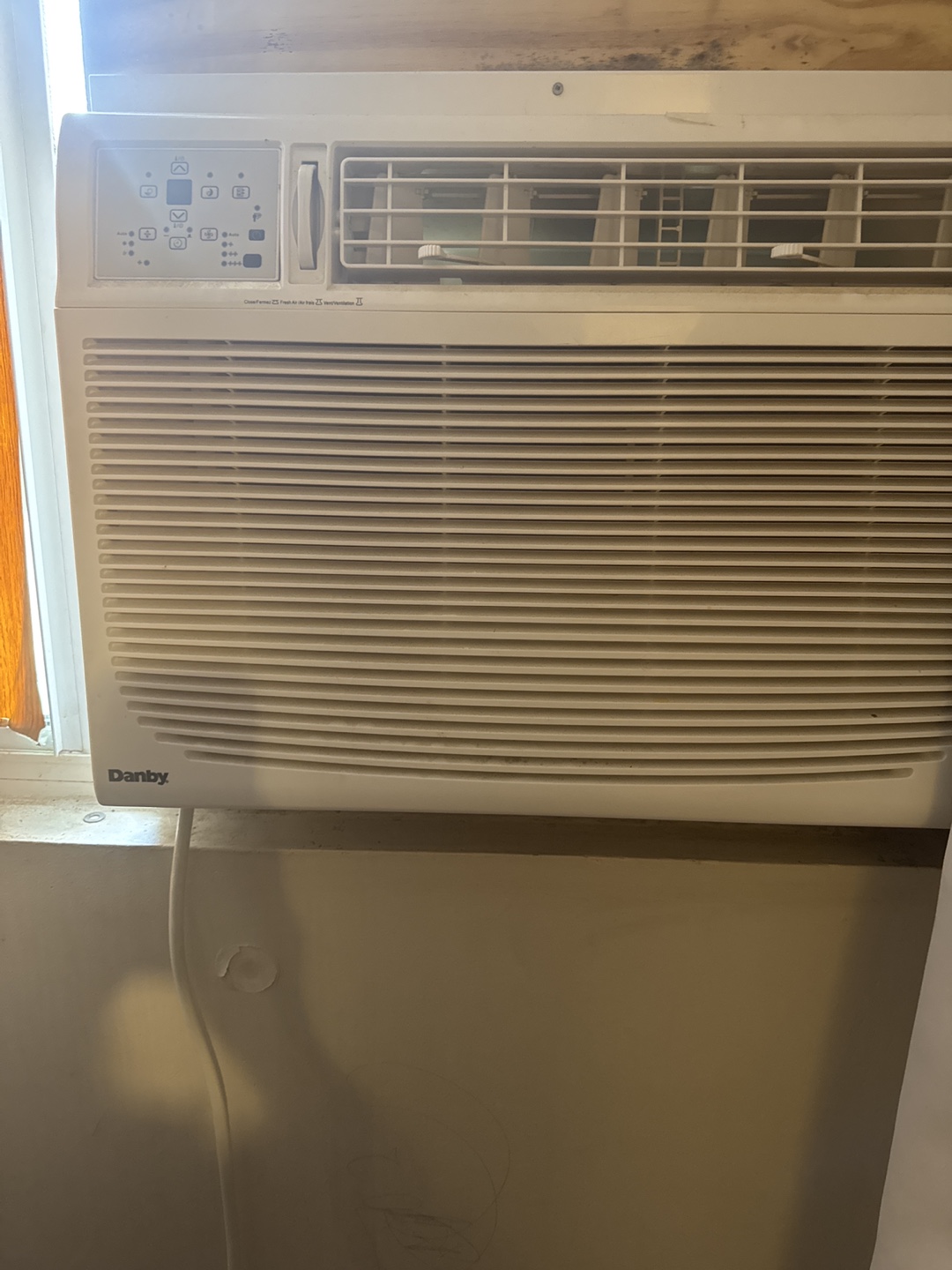 Danby Window Air Conditioner 15000 BTU with Remote