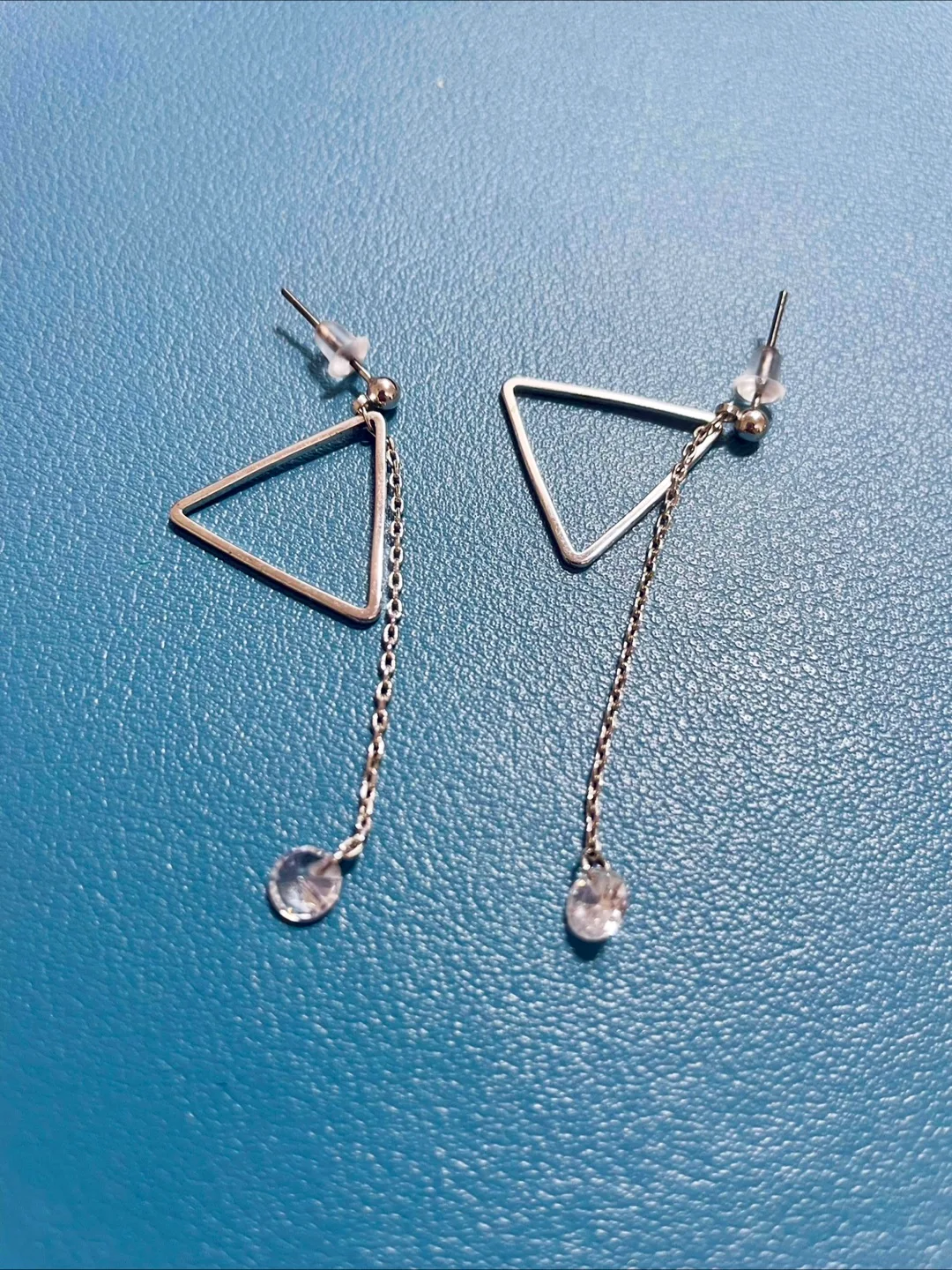 4 Pairs of Cute Earrings thumbnail