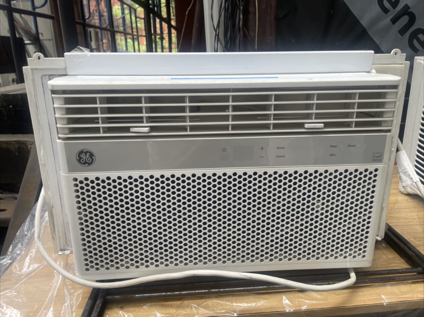 GE Window Air Conditioner 8000 btu - photo 2