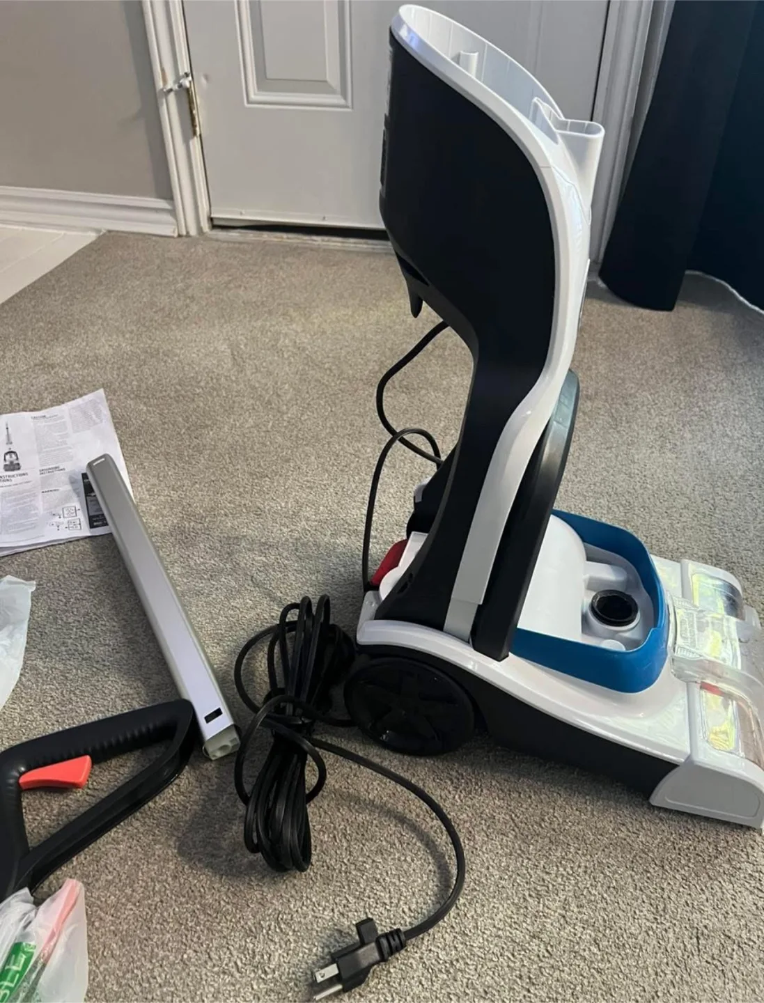 Hoover Compact Carpet Cleaner w/ Shampoo image indicator(6)