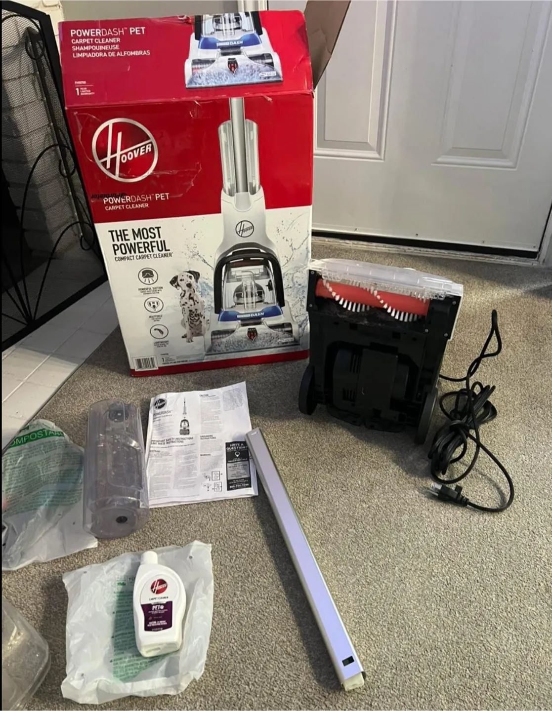 Hoover Compact Carpet Cleaner w/ Shampoo image indicator(3)