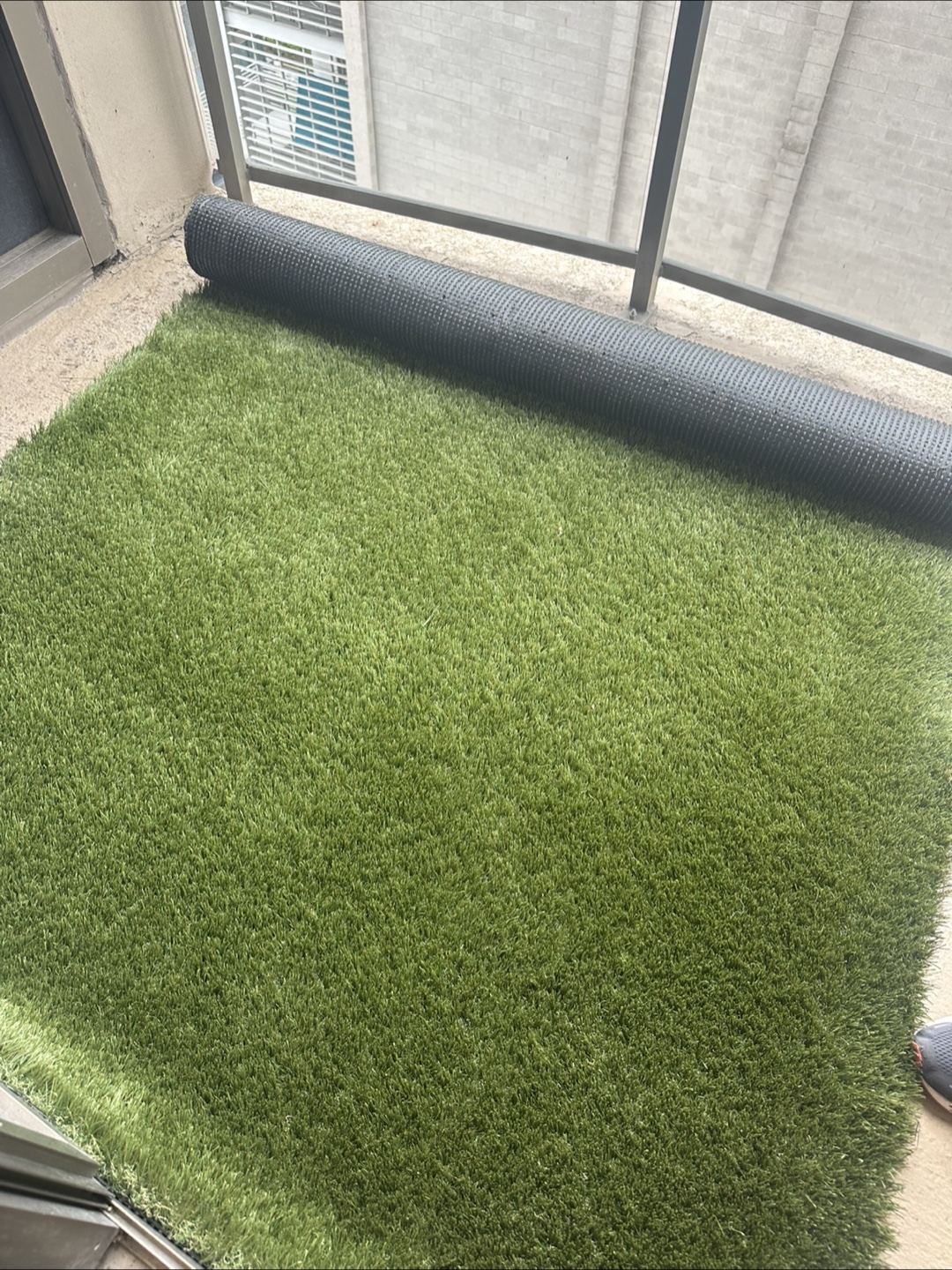 Artificial Grass 5' x 7' - Move out sale - photo 2