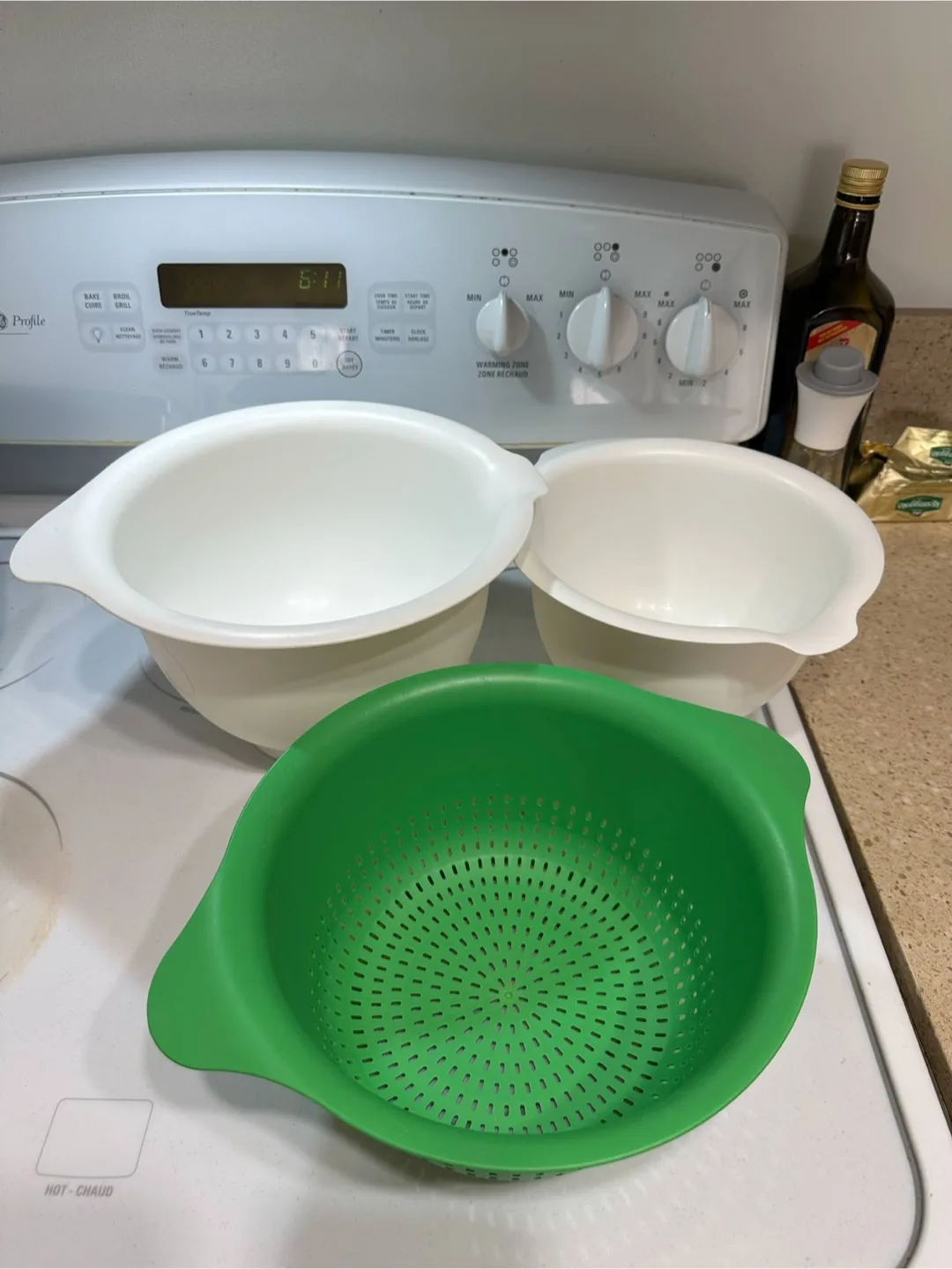 Mixing bowls and colander set thumbnail