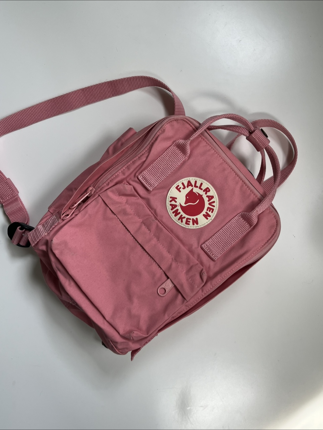 CLOSET CLEANOUT Fjällräven Kånken Pink Mini Backpack - photo 2