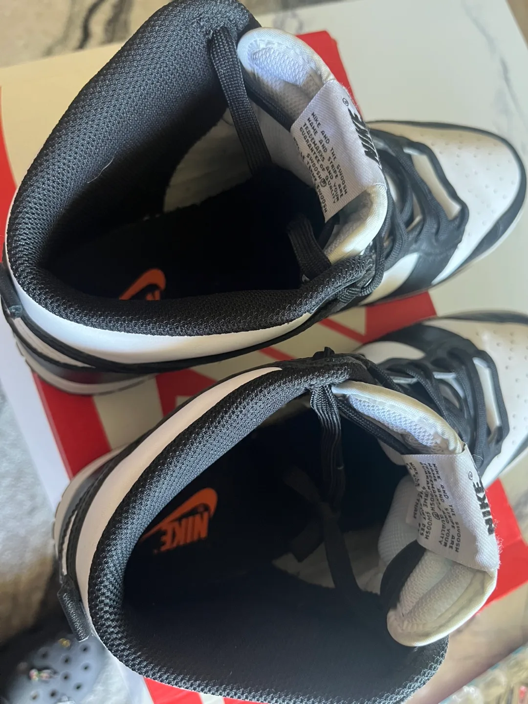 Nike Dunk High Retro Black White image indicator(5)