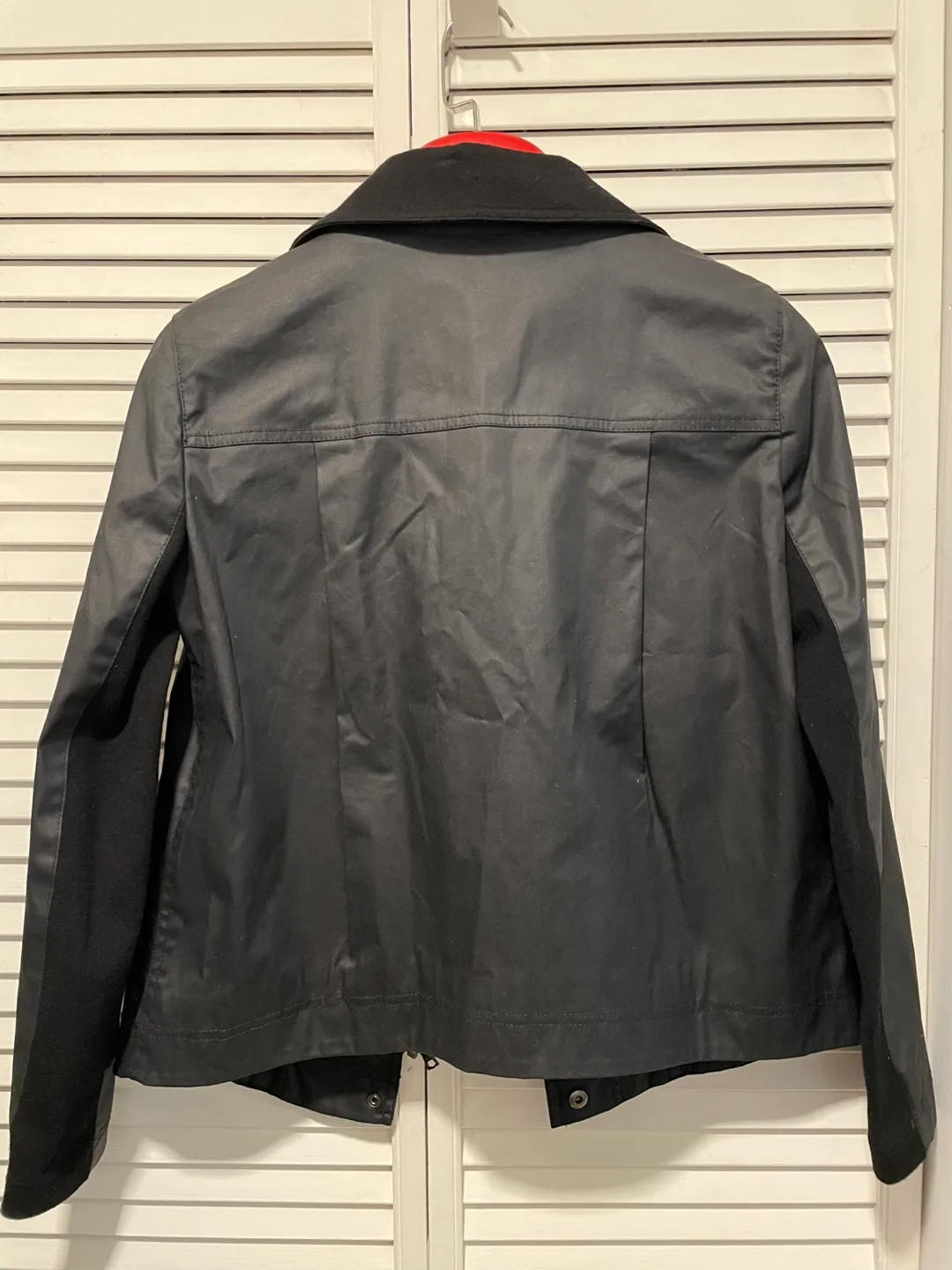 Club Monaco Women's Black Cotton Jacket - Size M image indicator(2)