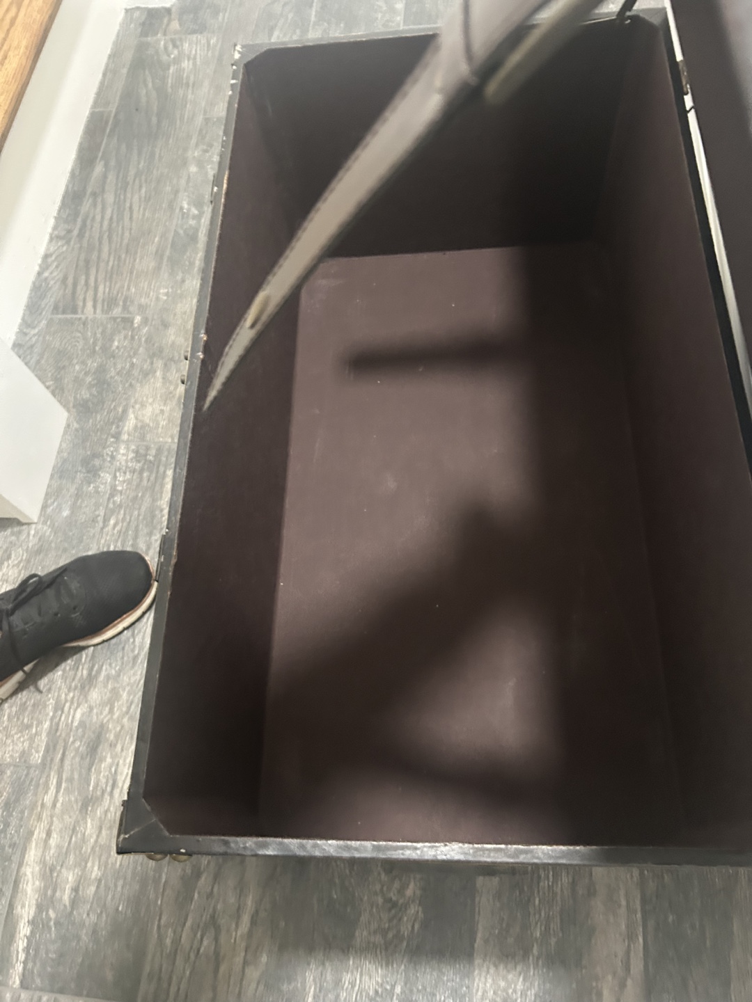 Vintage-Style Leather Trunk - photo 5