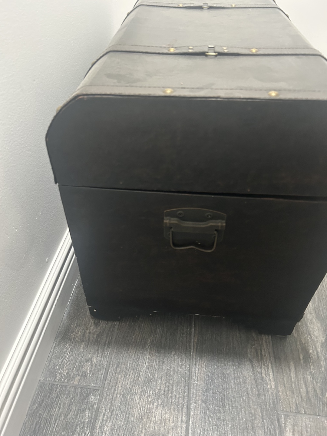 Vintage-Style Leather Trunk - photo 4