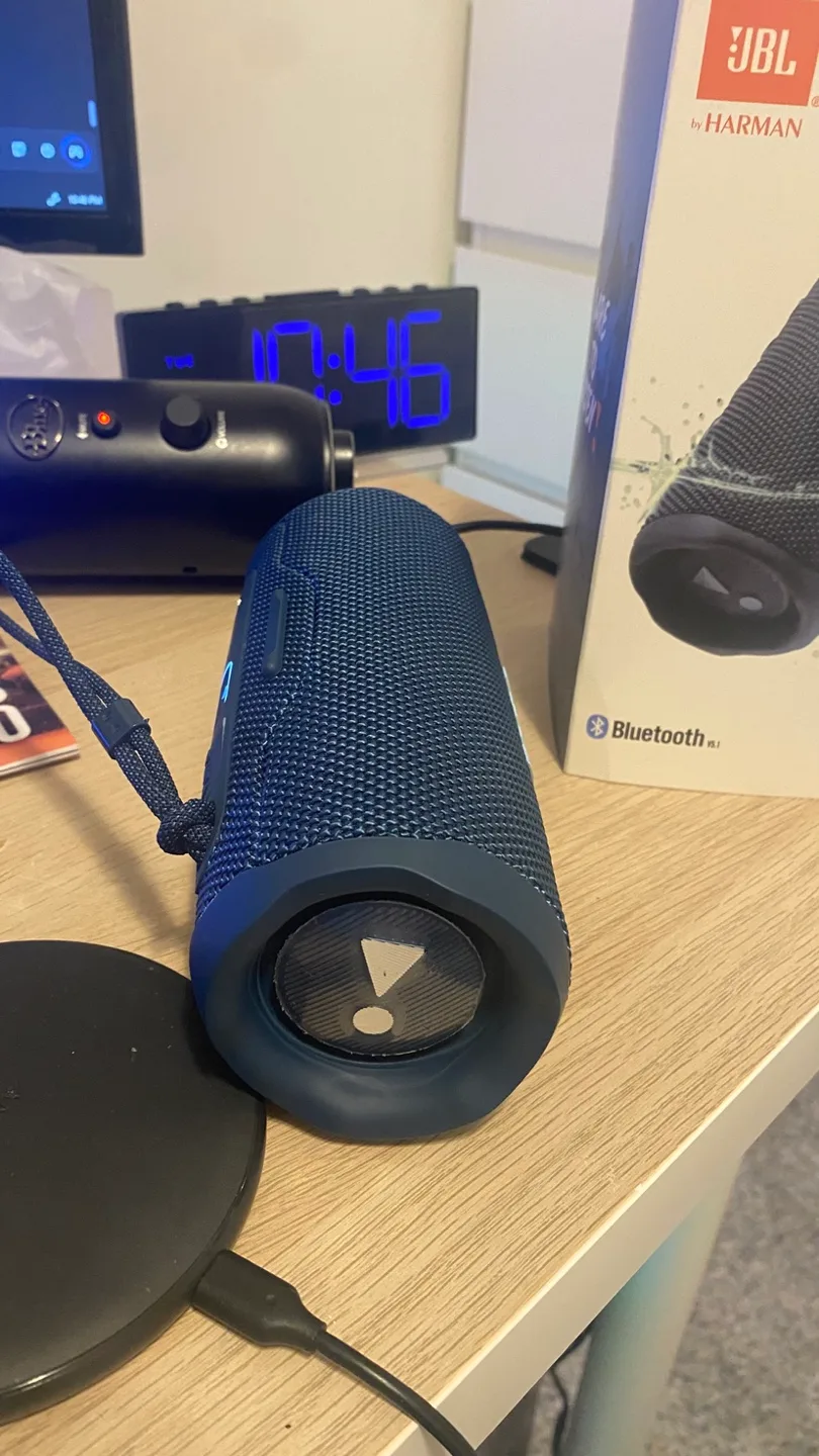 JBL Flip 6 Portable Bluetooth Speaker - Blue image indicator(4)